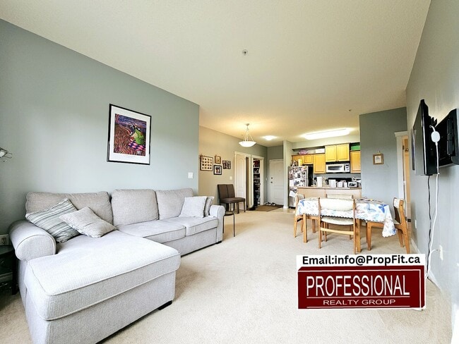 Building Photo - 16807 100 Av NW