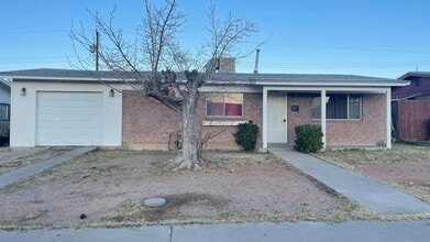 Building Photo - 9224 Montgomery Dr