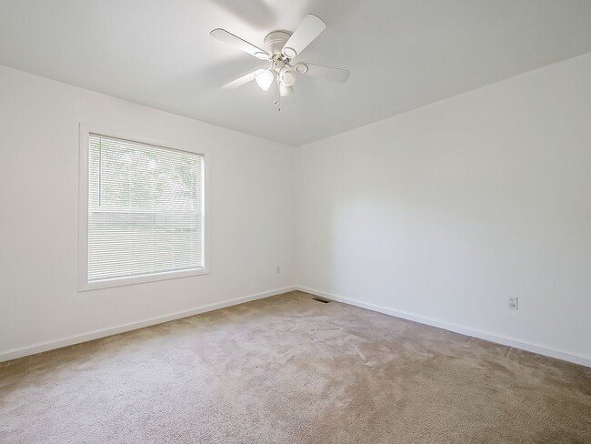 Building Photo - 49 Oakhill St
