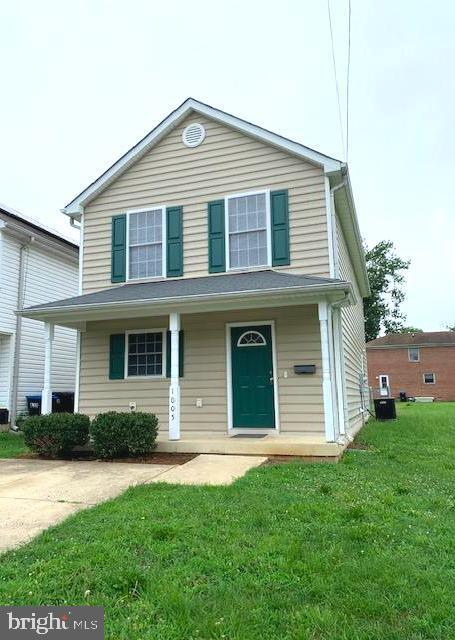 Foto principal - 1005 Myrick St
