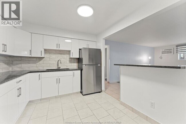 Photo du bâtiment - 1160 Howard Ave