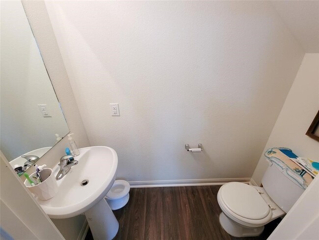 Building Photo - 17119 Sugar River