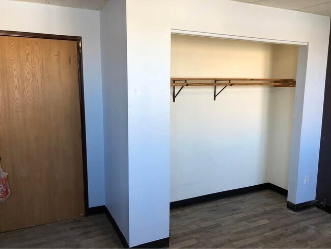 Foto del edificio - 743 W College Ave