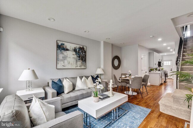 Foto del edificio - 1553 S Woodstock St