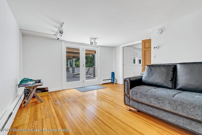 Foto del edificio - 433 Monmouth Pl