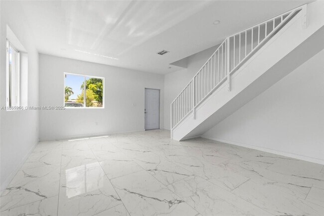 Foto del edificio - 2143 NW 4th St