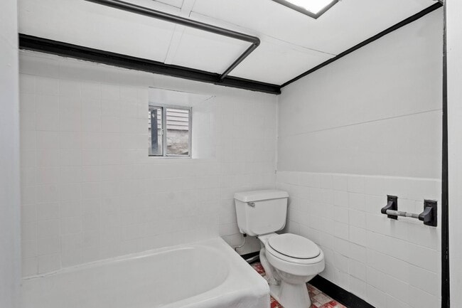 Foto del edificio - MOVE IN SPECIAL! SCORE HALF OFF 1ST MONTH'...