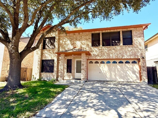 Building Photo - **APPLICATION RECEIVED** **MOVE IN SPECIAL** Two Story 3 Bedroom / 2.5 Bath Home In Schertz, TX!