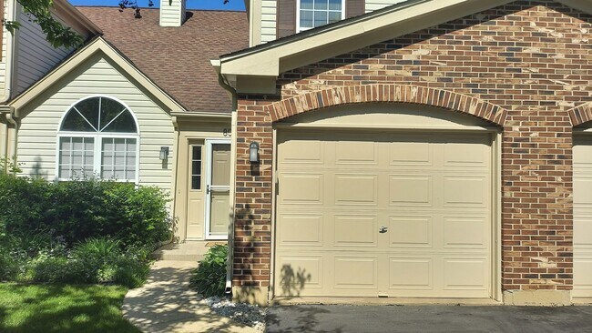 Building Photo - 806 Madison Ct