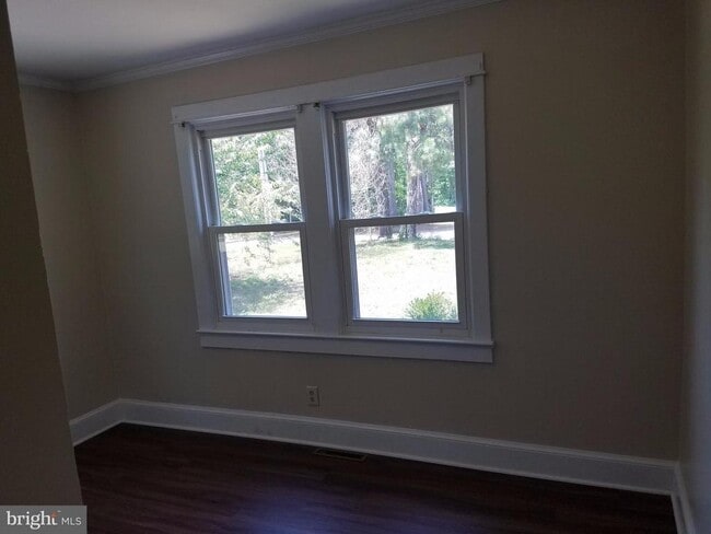 Foto del edificio - 10118 Dahlgren Rd