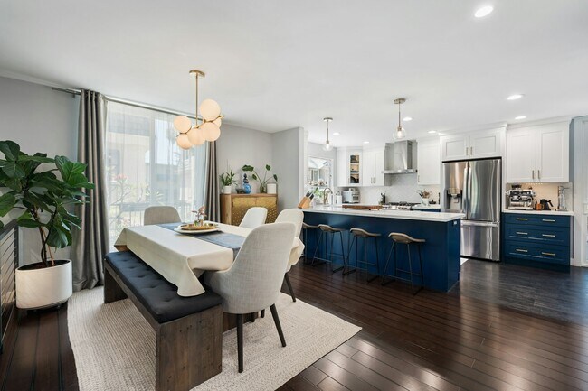 Foto del edificio - 2115 Farrell Ave
