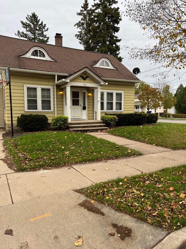 1404 N Drew St, Appleton, WI 54911 House Rental in Appleton, WI