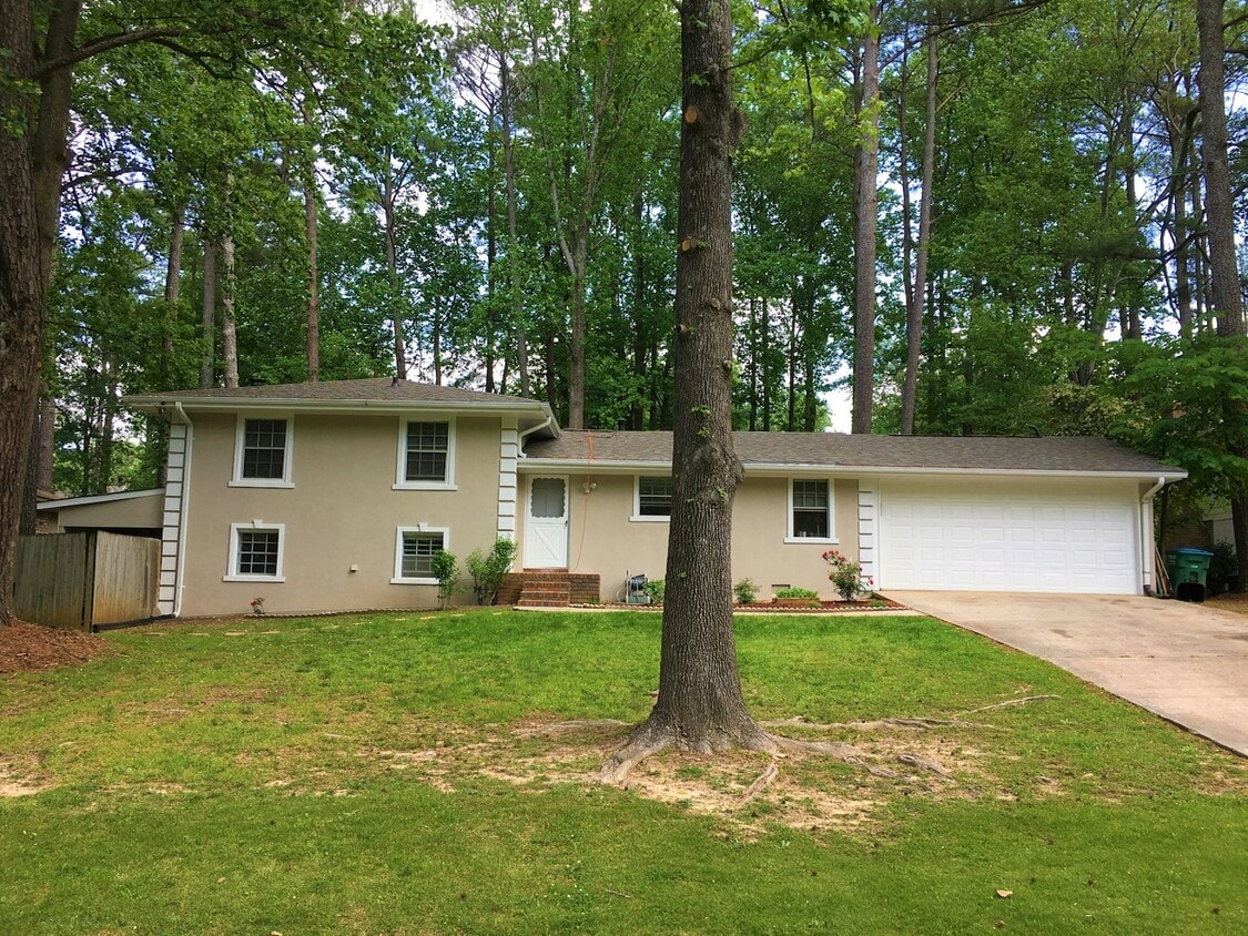 Photo - 1584 Greenwood Drive Northwest