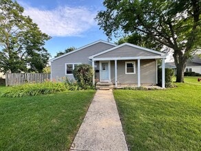 Building Photo - 807 Mansfield Ct