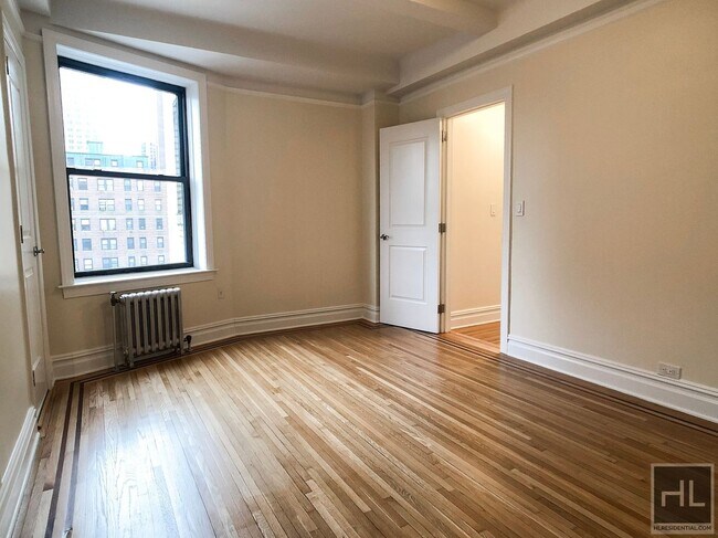 Foto del edificio - EAST 92 STREET