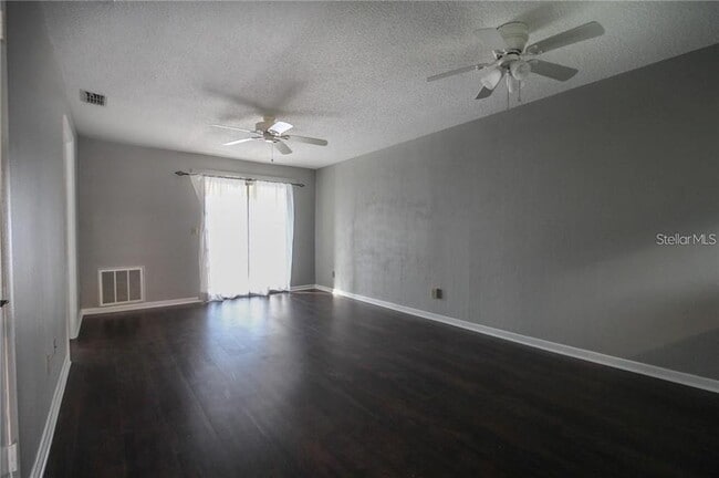 Building Photo - 6330 BONNIE BAY Cir N