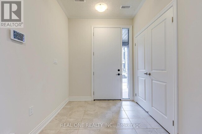 Photo du bâtiment - 1281 Anthonia Trail