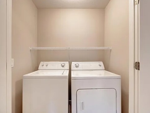 Foto del edificio - 5725 W Monarch Ct