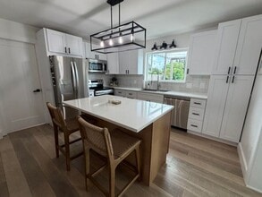 Building Photo - 2637 Exuma Rd
