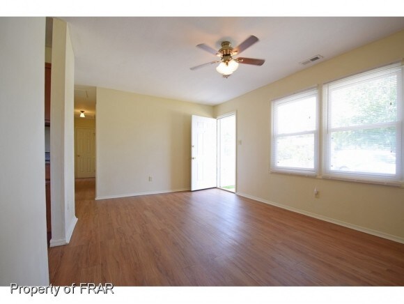 Building Photo - 923 Fiske Dr