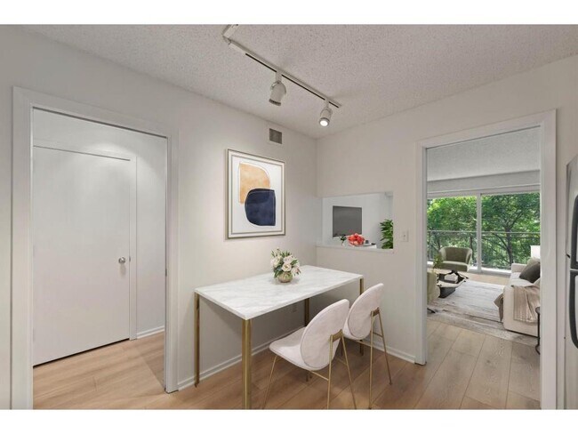Foto del edificio - 210 W Grant St
