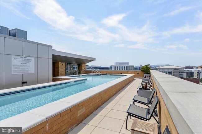 Building Photo - 475 K St NW