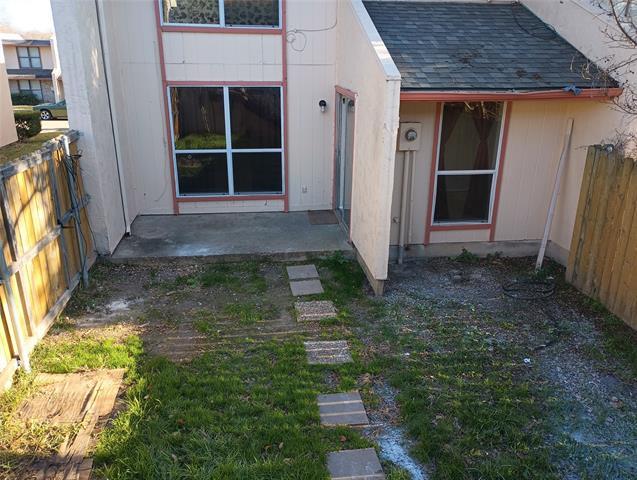 Building Photo - 415 Valley Park Dr