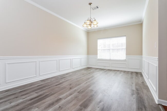 Building Photo - 3752 Sunbridge Dr SW