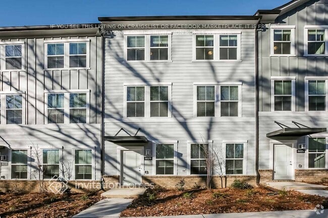 Building Photo - 8029 Roest Ln