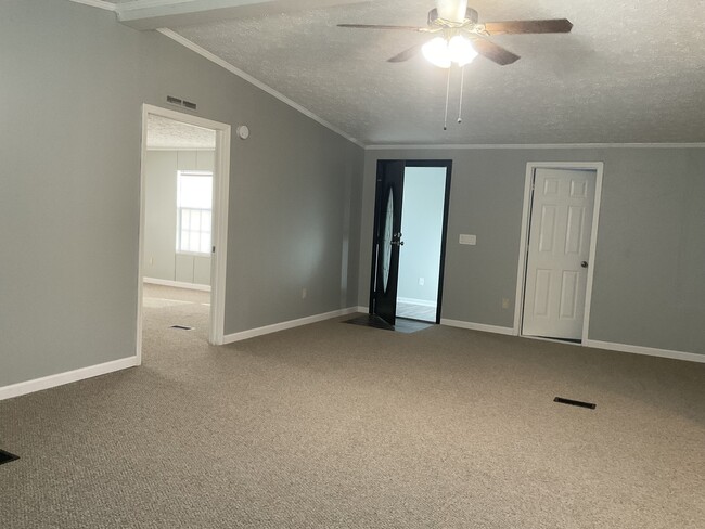 Building Photo - 1110 Fifty Lakes Dr