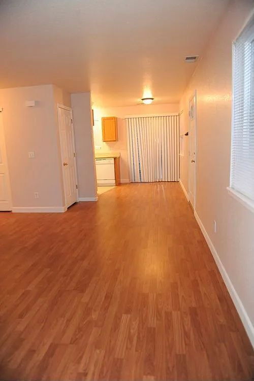 Building Photo - ***COMING SOON***  Spacious, Pet-Friendly 3 bed, 2 bath duplex in Englewood!