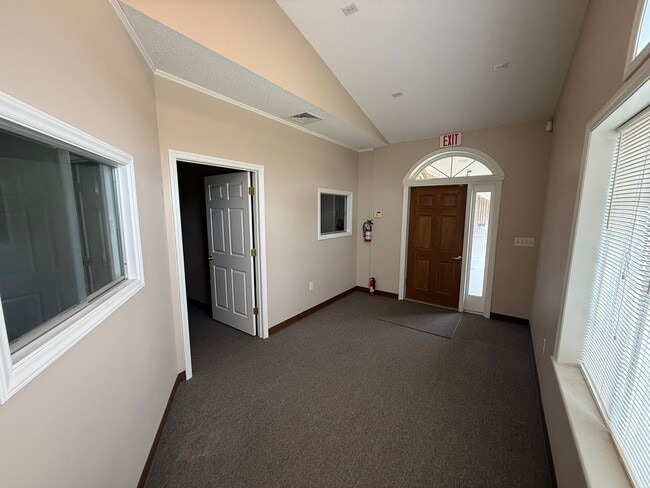 Foto del edificio - Great Office Condo!! Great Location!! Come See it today!!