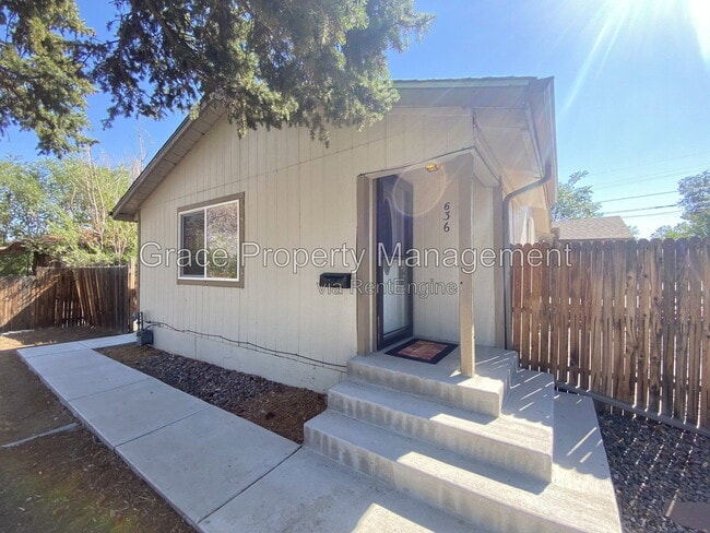 Photo - 636 Tennyson Street House