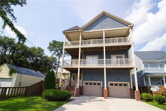 Building Photo - 3110 Pretty Lake Ave