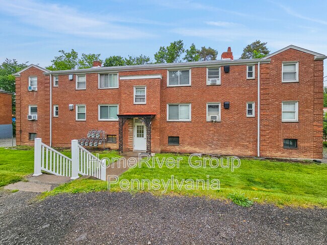 Building Photo - 781 Cooke Dr