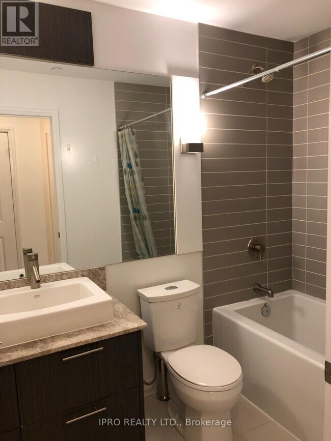 Photo du bâtiment - 8-528 Mercer St