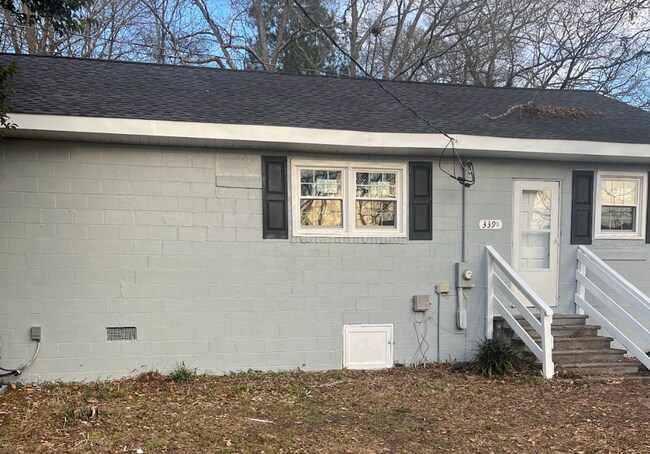Building Photo - 339 Hughes St