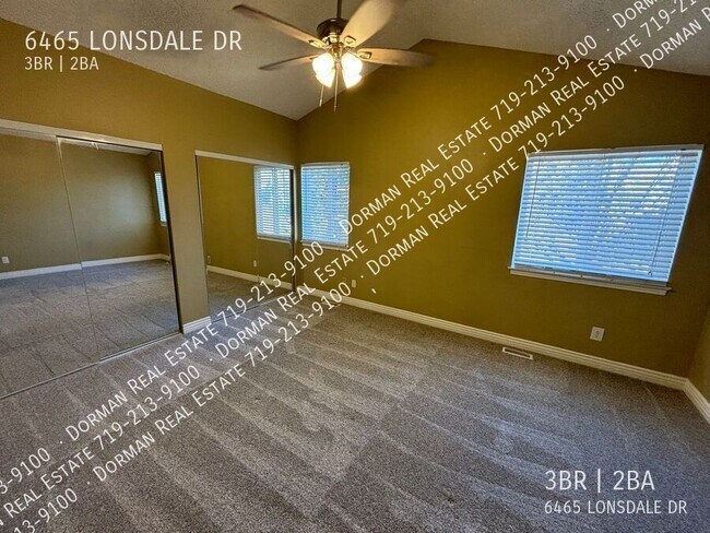 Foto del edificio - 6465 Lonsdale Dr
