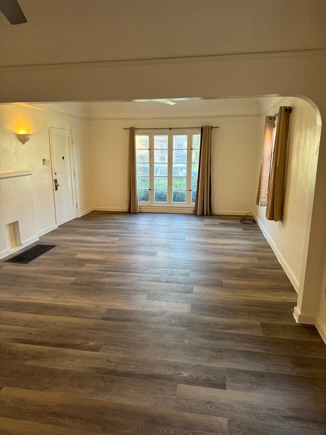 Sala de estar - 1219 Stearns Dr