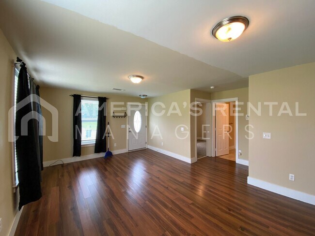 Foto del edificio - Home for rent in Montgomery!!! Sign a 13 m...