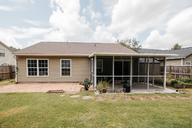 Building Photo - Charming 3-Bedroom Goose Creek Home with Attached Garage