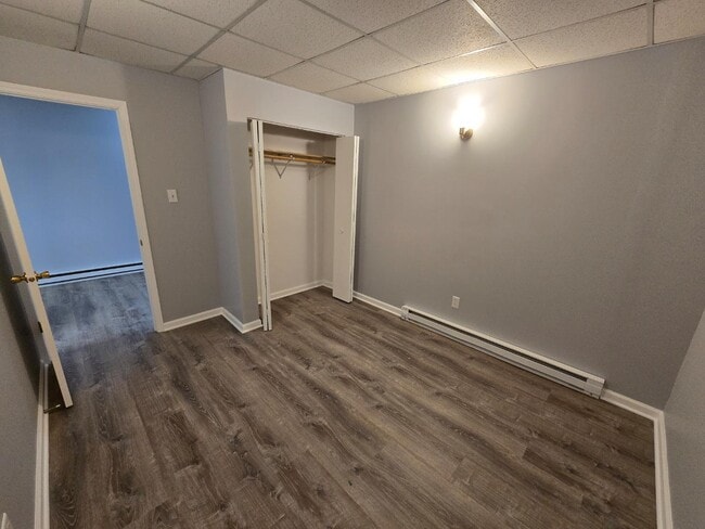 Building Photo - 518 Moen Ave