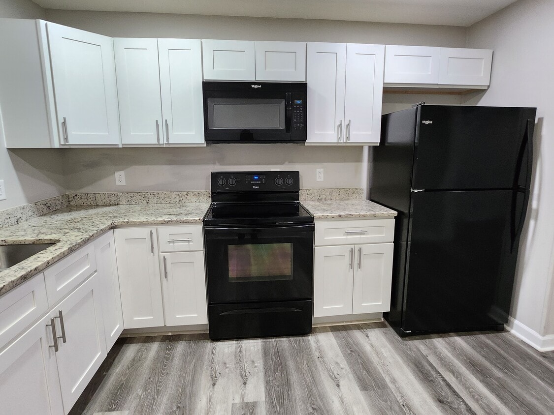 Kitchen - 738 Mylinda Dr
