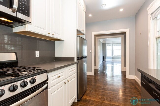 Photo - Lower Haight: Renovated Studio or Jr 1 Bed w/ Dishwasher & Shared Yard Apartment