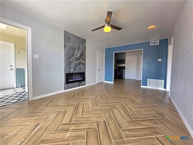 Building Photo - 805 Sissom Rd