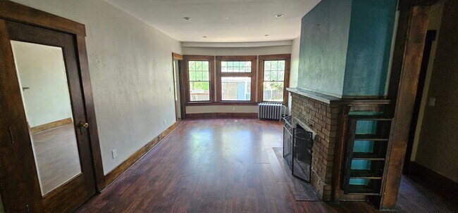 Foto del edificio - 2342 W Bourne Ave