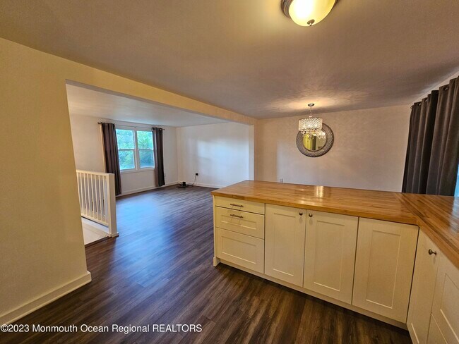 Building Photo - 161 Lighthouse Dr