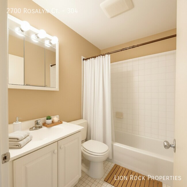 Foto del edificio - 2700 Rosalyn Ct