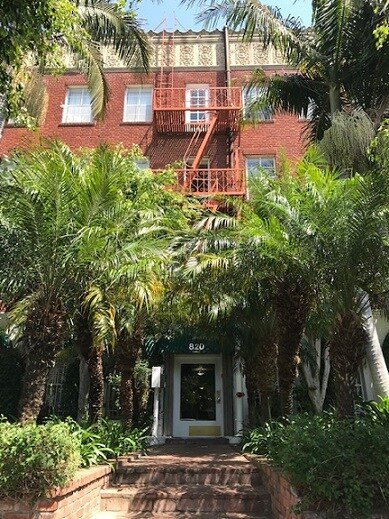 Foto del edificio - 820 S Mansfield Ave
