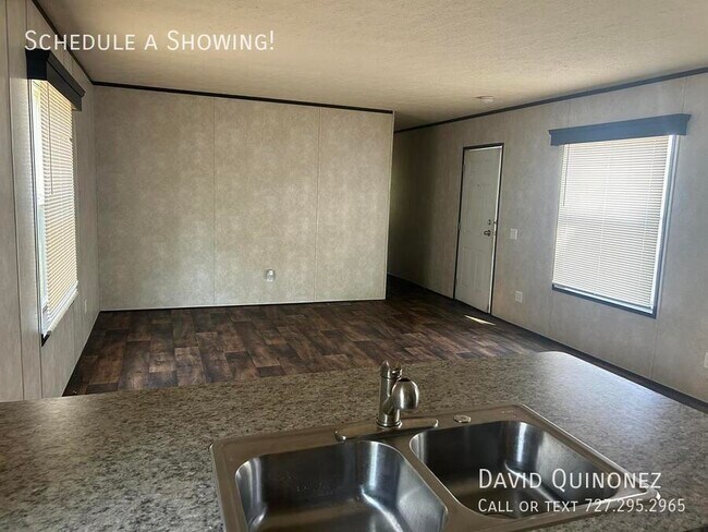 Foto del edificio - 2737 W Washington Center Rd